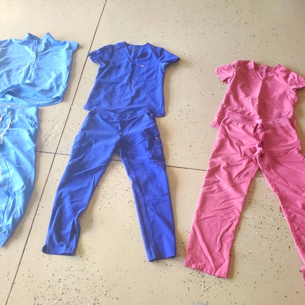 Figs scrubs sets (5)